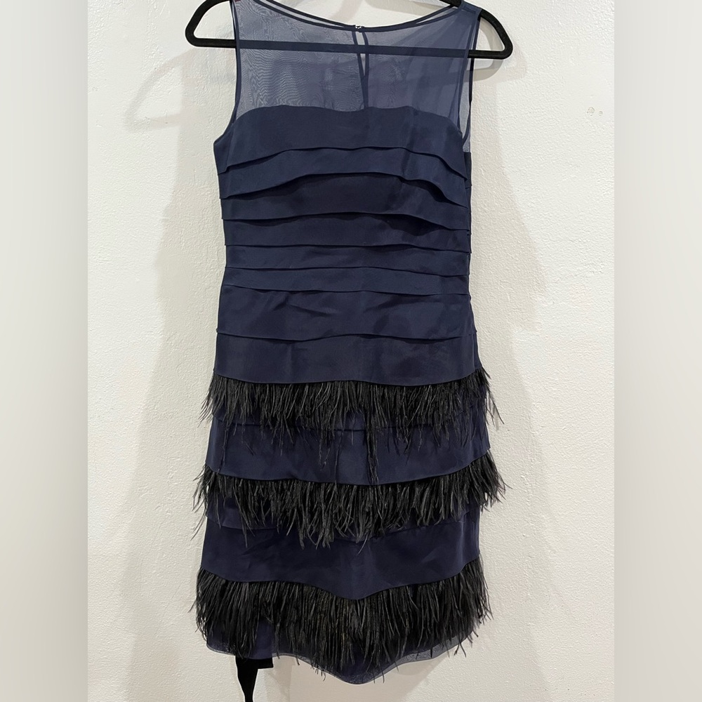 CAROLINA HERRERA Blue silk dress with feather’s size 8